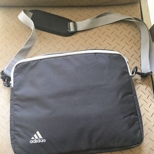 ADIDAS COMPUTER/Book bag padded w shoulder strap